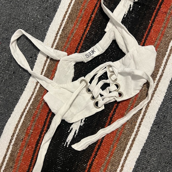 Seek The Label lace up linen crop top XS - Picture 4 of 8